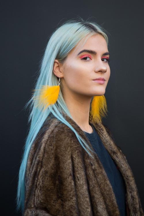 Синий цвет волос кому идет. Синие волосы: оттенки и кому они подходят