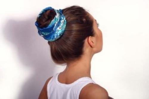 Очень легкие красивые прически. Причёска-пучок на каждый день. Мастер класс с фото.