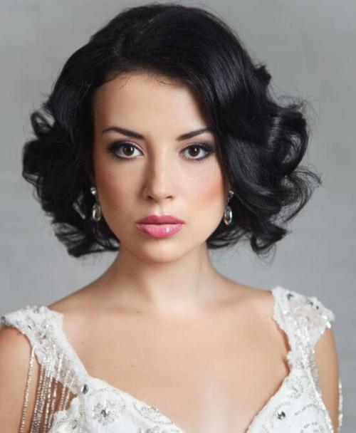 Прическа на среднее каре. Кому подходит стрижка каре 06 Прическа на среднее каре. Кому подходит стрижка каре 06