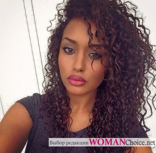 Простые прически на волнистые волосы. Вьющиеся волосы: правильный уход