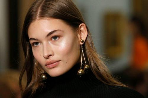 Маски для волос недорогие. Недорогие маски для волос — 5 бюджетных вариантов