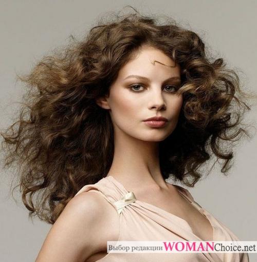 Простые прически на волнистые волосы. Вьющиеся волосы: правильный уход