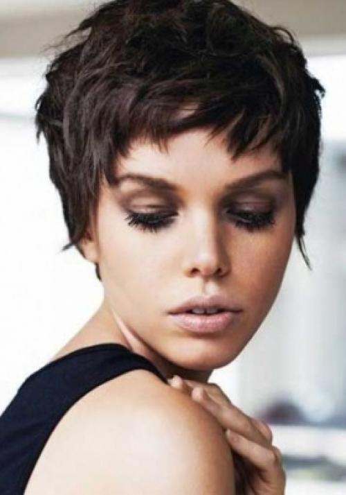 Прически на длинные волосы и средние. Красивые прически на длинные локоны 31