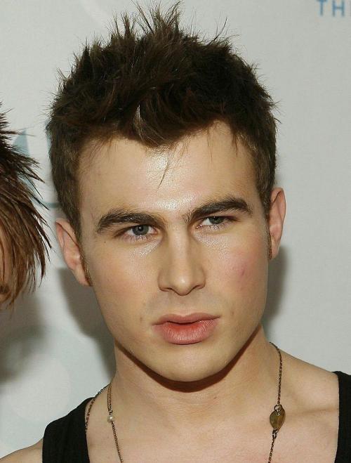 Модные стрижки для подростков 2019. Модная прическа ежик для мальчиков 16-17 лет  2019