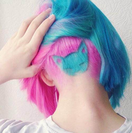 Красиві зачіски на середнє волосся. Красивые причёски для особых случаев 20