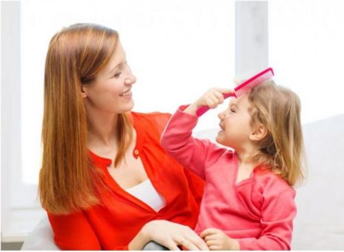 Косички для девочек маленькие. Прически маленьким девочкам: непривычные косички 29