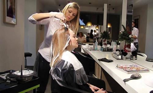 Как осветлить натуральный блонд. Основные секреты окрашивания волос в блонд без желтизны