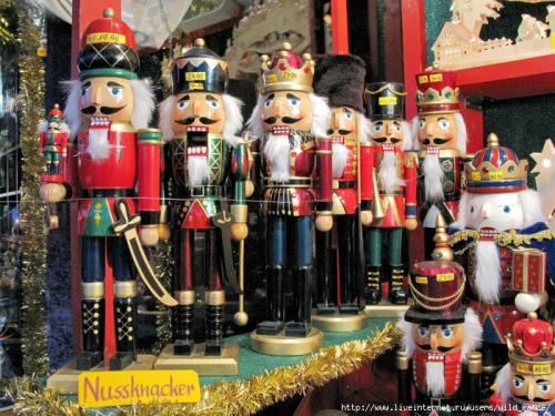 Игрушка Щелкунчик своими руками. Щелкунчик - ёлочная игрушка из...