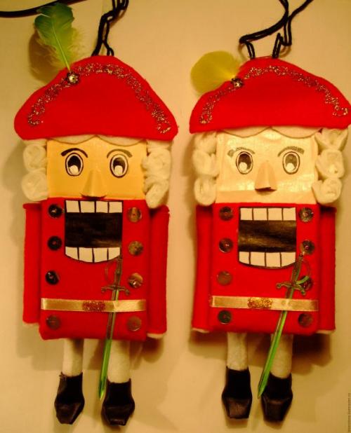 Игрушка Щелкунчик своими руками. Щелкунчик - ёлочная игрушка из... 28