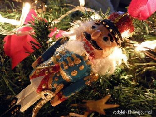 Игрушка Щелкунчик своими руками. Щелкунчик - ёлочная игрушка из...