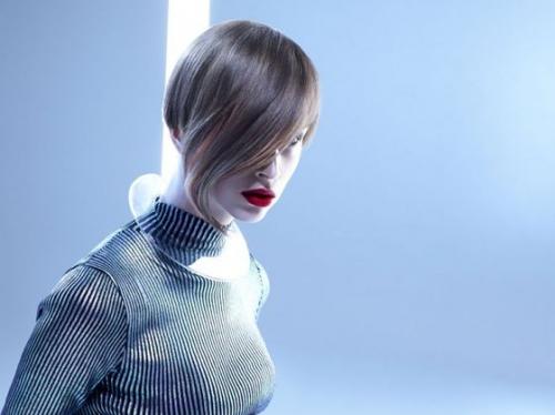 Укладка на короткие волосы с челкой