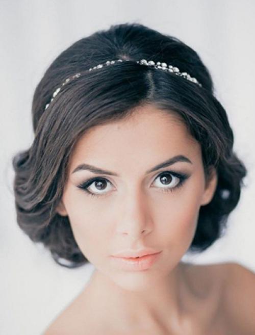 Прическа на корпоратив. Идеи красивых причесок для средних волос на корпоратив