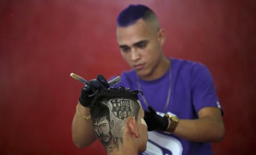 Прическа футболиста неймара. Парикмахер, который сделал Неймару ту самую прическу