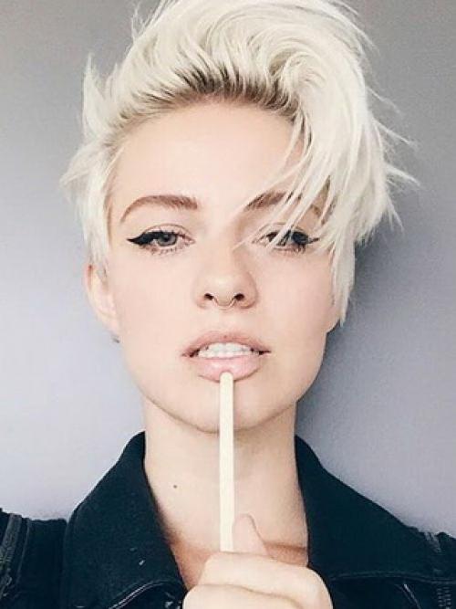 Небрежные прически на короткие волосы. Легкие небрежные прически на короткие волосы