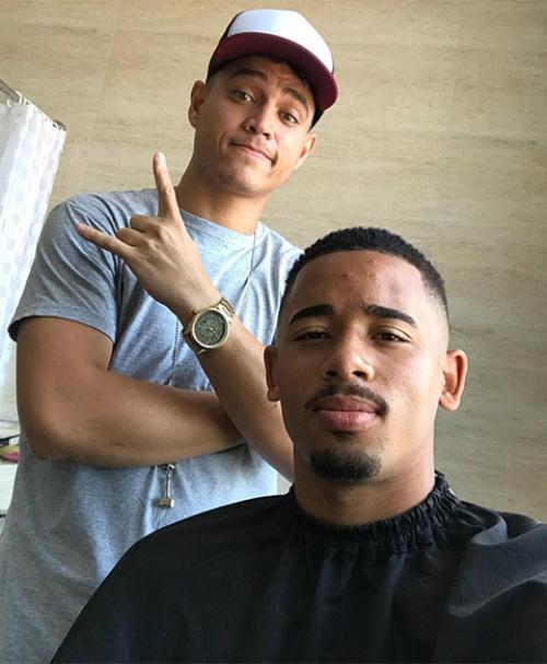 Прическа футболиста неймара. Парикмахер, который сделал Неймару ту самую прическу