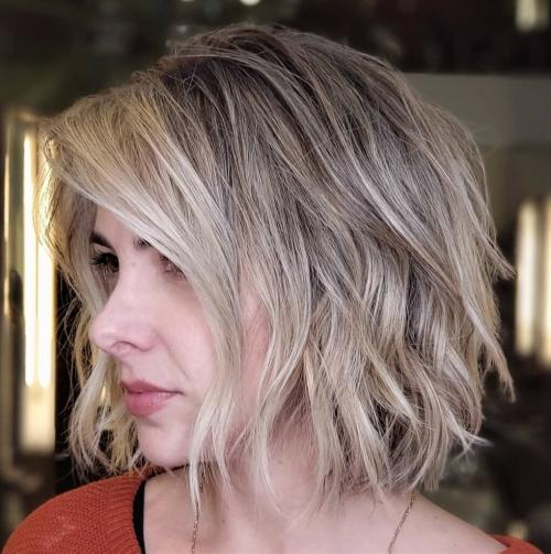 Каре с челкой 2019. Каре с челкой. Модные варианты женской стрижки для осени 2019