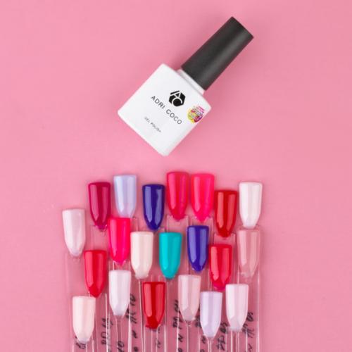 Почему гель-лак слезает пленкой. Почему гель-лак не держится на ногтях?