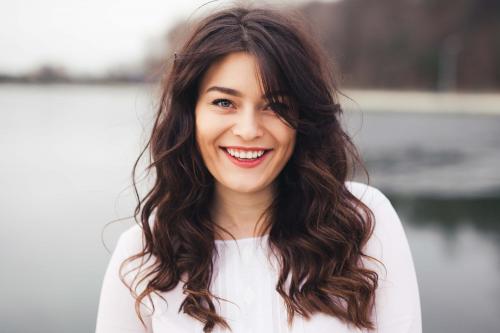 Короткие стрижки для квадратного лица 2020. Правил.  Какие стрижки для квадратного лица НЕ подходят