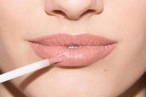 Как красить губы естественно. Как красить губы: секреты профессиональных визажистов
