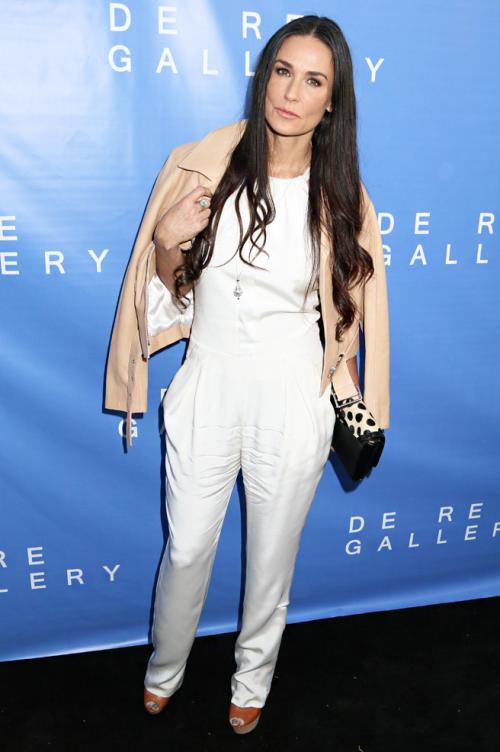 Стиль Деми Мур. Звездный стиль: Деми Мур и ее выходные наряды 12