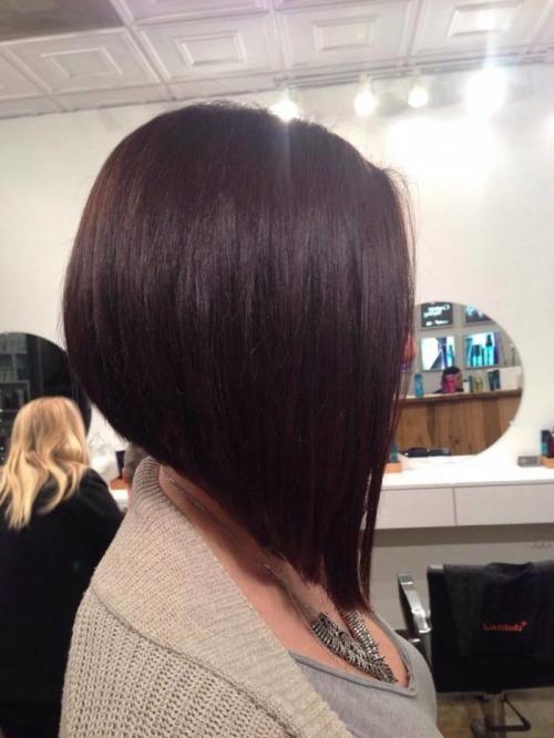 Боб каре на ножке. Как выглядит стрижка каре на ножке?