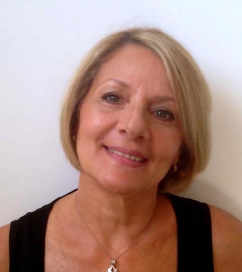 Прически для пожилых женщин с длинными волосами. Модные стрижки в зависимости от длины волос