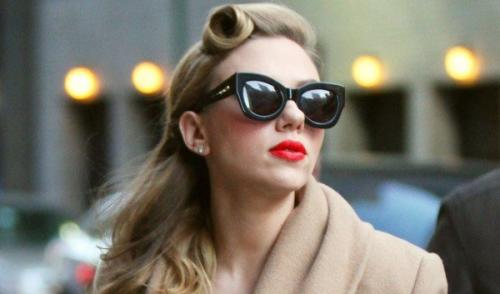 Как убрать челку в свадебной прическе. Как красиво уложить отрастающую челку: 10 простых способов