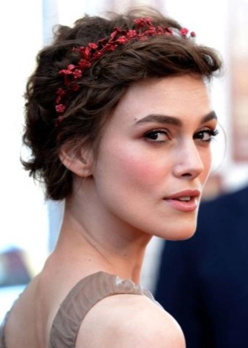 Праздничные укладки на средние волосы. Как подобрать? 06