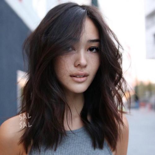 Стрижки для подростков девушек на средние волосы. Красивые стрижки для девочек на средние волосы