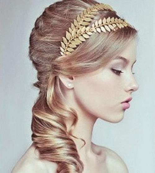 Греческие прически на короткие волосы. Для какой длины волос подходит греческая прическа? 21