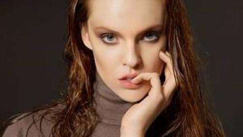 Сделать укладку на средние волосы. Особенности укладки средних волос 16