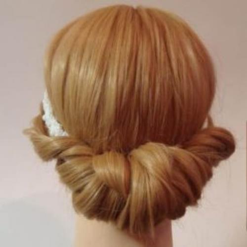 Греческая прическа с распущенными волосами. Кому идут причёски в греческом стиле?