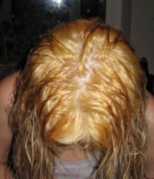 Как покрасить волосы если корни темнее. Что такое засвеченный корень волос и как этого избежать