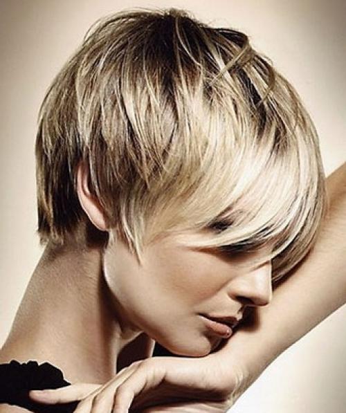 Технология выполнения короткой женской стрижки. Типы моделирования горизонтальных и вертикальных стрижек 09 Технология выполнения короткой женской стрижки. Типы моделирования горизонтальных и вертикальных стрижек 09