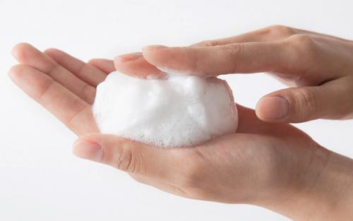 Чем мусс для укладки волос отличается от пенки. Отличия средств для укладки 09