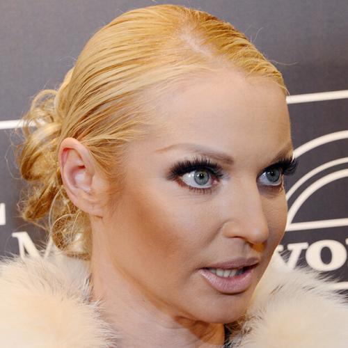 Тонкие и редкие волосы у звезд. 5 русских звёзд с самыми «убитыми» волосами