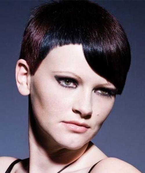 Технология выполнения короткой женской стрижки. Типы моделирования горизонтальных и вертикальных стрижек 07 Технология выполнения короткой женской стрижки. Типы моделирования горизонтальных и вертикальных стрижек 07