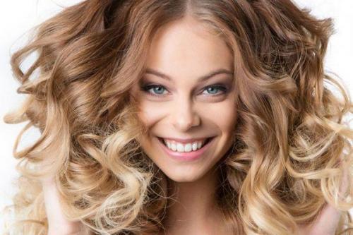 Горизонтальная хим завивка. Вертикальная завивка волос (спиральная) на короткую, длинную и среднюю длинну: как сделать в домашних условиях, технология процедуры в салоне, стоимость, отзывы, фото до и после 01 Горизонтальная хим завивка. Вертикальная завивка волос (спиральная) на короткую, длинную и среднюю длинну: как сделать в домашних условиях, технология процедуры в салоне, стоимость, отзывы, фото до и после 01