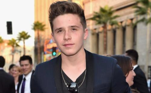 Стрижка для подростка девушки. Красивые стрижки для девочек на короткие волосы 03 Стрижка для подростка девушки. Красивые стрижки для девочек на короткие волосы 03