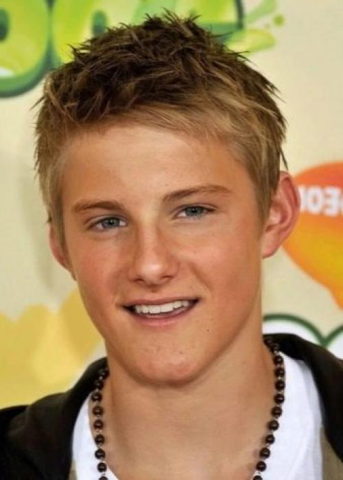 Стрижка для подростка девушки. Красивые стрижки для девочек на короткие волосы 08 Стрижка для подростка девушки. Красивые стрижки для девочек на короткие волосы 08