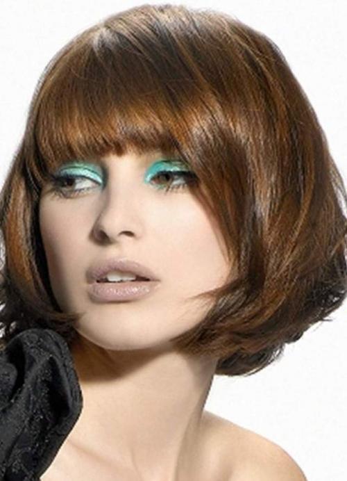 Что выбрать каре или боб. Стрижка боб и боб-каре — одно и то же или нет?