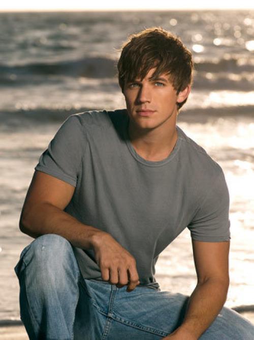 Черные волосы мужчин. О женщинах было, теперь немного про мужчин, но взгляд конечно женский..