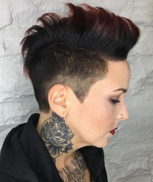 Волосы на бок у мужчин. 4 варианта мужских стрижек с зачесом набок 31