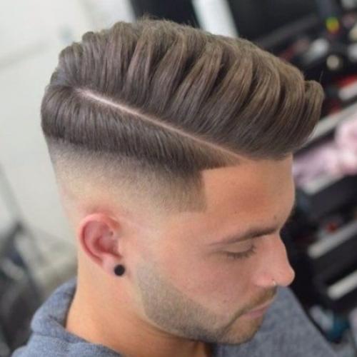 Волосы на бок у парней длинные. Кому подходят выбритые виски, а кому нет