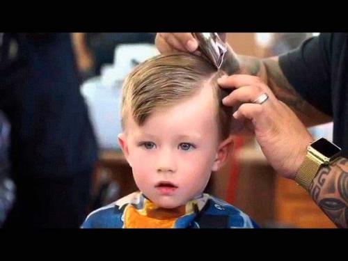 Стрижка для ребенка мальчика. Первая стрижка для мальчика: праздник, а не повод для испуга!