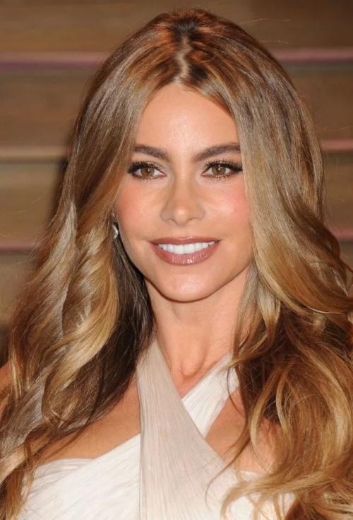 Кофейный цвет волос с мелированием. Цвет волос кофе с молоком: кому подойдет и как его получить