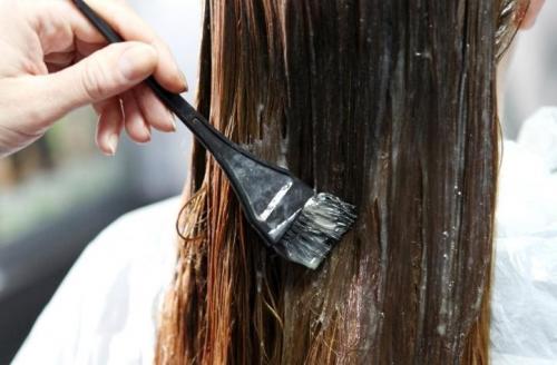 Как покрасить волосы дома красиво. Как дома покрасить волосы самой себе: фото пошагово 15 Как покрасить волосы дома красиво. Как дома покрасить волосы самой себе: фото пошагово 15