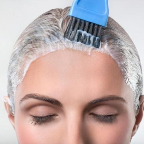 Как покрасить волосы дома красиво. Как дома покрасить волосы самой себе: фото пошагово 16 Как покрасить волосы дома красиво. Как дома покрасить волосы самой себе: фото пошагово 16