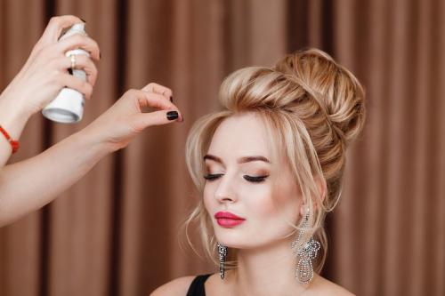 Что дороже омбре или мелирование. Отличие омбре от других техник окрашивания: балаяж, мелирование, градиент