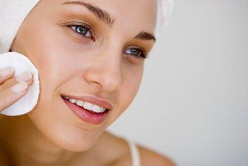 Уксус от перхоти. Яблочный уксус: как избавиться от прыщей, шрамов и перхоти